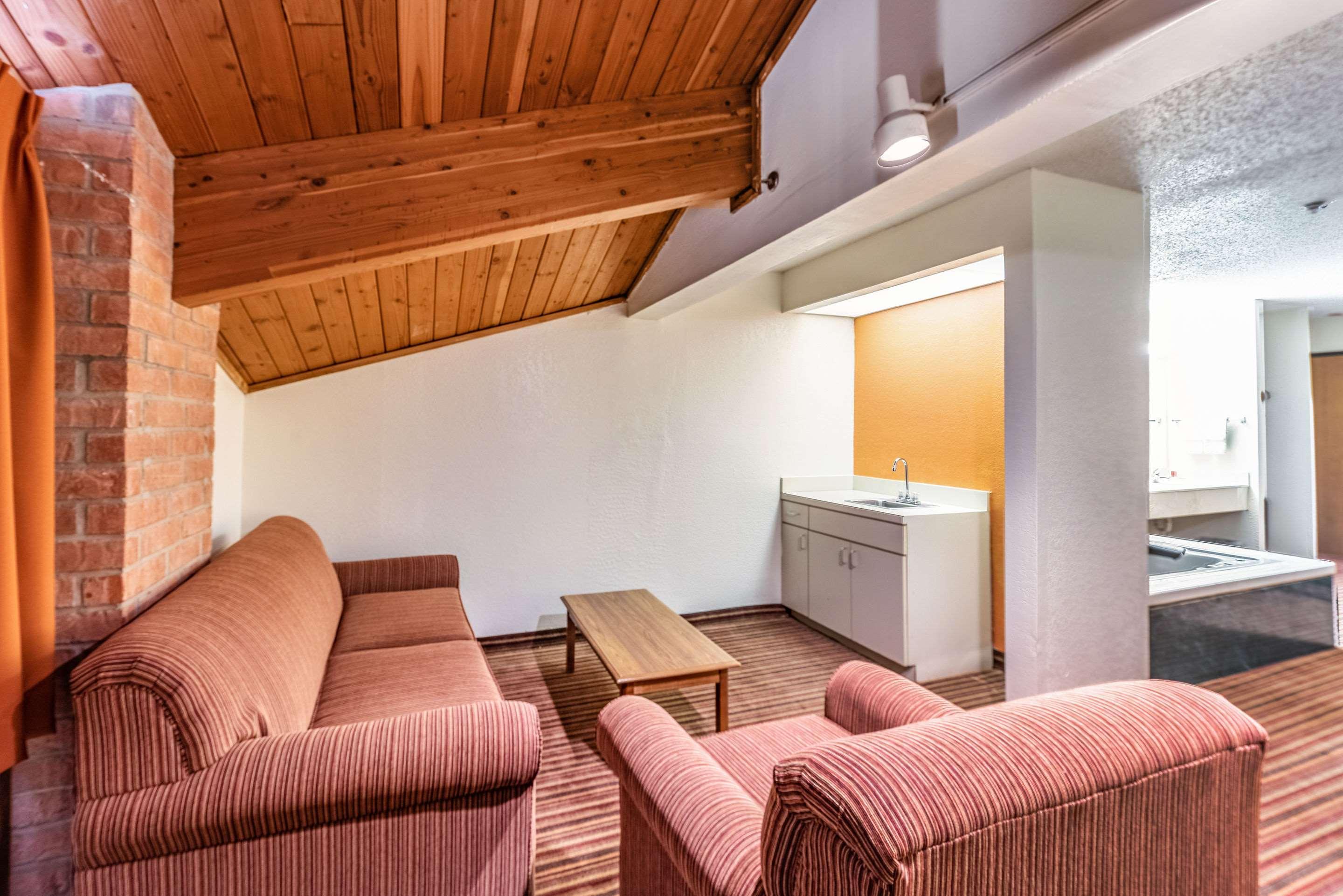 Econo Lodge Inn & Suites McKinney Εξωτερικό φωτογραφία
